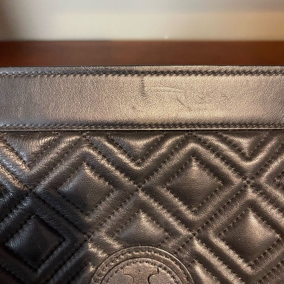 Tory Burch Chain Link Quilted Shoulder Bag - Picture 3 of 6